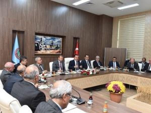 Tarımda Gübre Masaya Yatırıldı