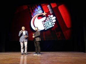 İkü’lü ’Misafir’e Ödül