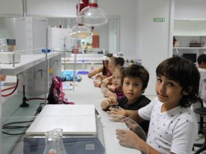 Yrd. Doç. Dr. Sayı: “Eğitimsiz Anne -Babanın Elinde Büyütülmek, Ziyan Olmak Demek”