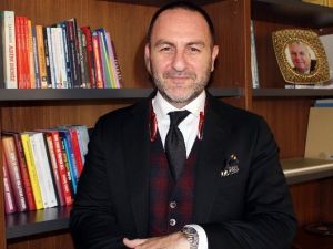 Prof. Dr. Alkin Para Kurmaylarını Uyardı: “Vatandaşın Ulusal Paraya Güveni Yok, Dolar Alıyor”
