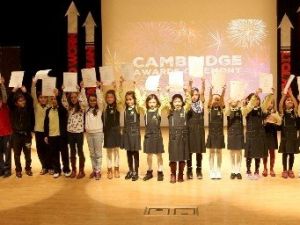 İhlas Eğitim Kurumları Öğrencileri Cambridge Sertifikalarını Aldı