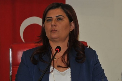 Bir Özlem Çerçioğlu klasiği: Rant ise hemen ‘evet’