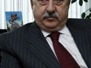 Palandöken: “Son 4 Yılda 1.4 Milyon Büyükbaş Hayvan İthal Edildi”
