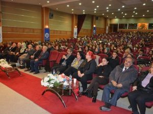 İaü Öğretmenleri Unutmadı