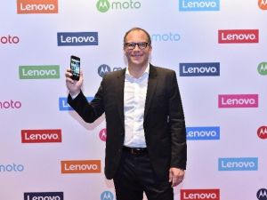 Lenovo Yeni Akıllı Telefonunu Tanıttı