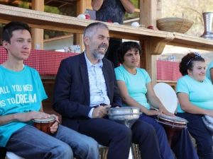"Mobil Teknolojilerin Gücüyle Yüz Binlerce Engelli Bireye Ulaşıldı"