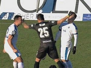 Barış Özbek, Almanya’da Sahayı Karıştırdı