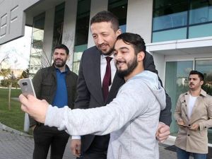 Hidayet Türkoğlu Ve Ömer Onan Engelli Sporcuları Ağırladı
