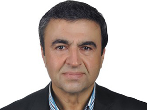 Efe poşusu ve 8 köşe kasketiyle Muharrem İnce