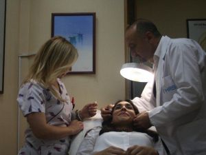 Akupunktur İle İlaçsız- Bıçaksız Gençlik