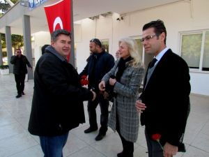 Çeşme’de Chp’lilerden Emniyete Taziye Ziyareti