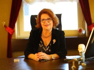 Psikiyatrist Gülseren Budayıcıoğlu: "Uygarlık kadına şiddete ‘dur’ diyemedi"