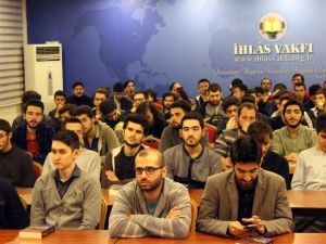 Prof. Dr. Ramazan Ayvallı Gençlerle Buluştu