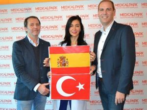 İspanyollar Saç Ekimi İçin Ülkemize Akın Ediyor