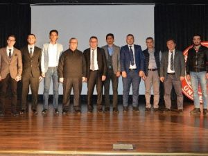 İstanbul Yeni Yüzyıl Üniversitesi ’Mesleğin Vizyonları’ Konferansı