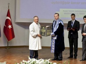 Rektör İsmail Yüksek’e Yeni Görev