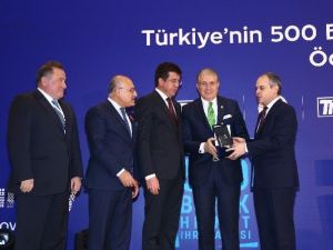 Tim’den İaü’ye “Eğitim Hizmetleri” Ödülü
