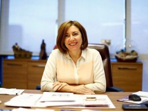 Hekimler Sezaryenle Mücadele Ediyor
