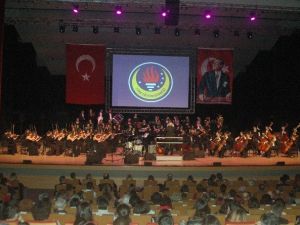 Ted Senfoni Orkestrası’ndan Geleneksel Yeni Yıl Konseri