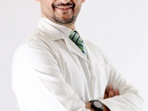 Op. Dr. Demiralp’ten Yaşa Göre Estetik Tüyolar