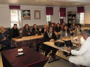Prof. Dr. Öztek, "Kanser Ve Korunma Yolları" Konferansı Verdi