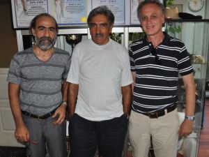 Ünlü Halk Ozanı Rahmi Saltuk İzmirde