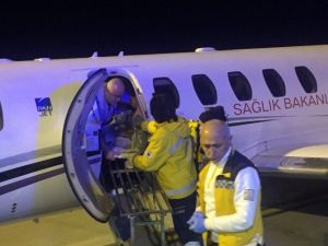Umre’de Rahatsızlanan Denizlili Kadın Uçak Ambulansla Denizli’ye Getirildi