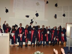Yakın Doğu Üniversitesi Sağlık Bilimleri Fakültesi Güz Dönemi Mezunları Diplomalarını Törenle Aldı