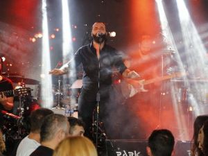 Berkay Şarkılarıyla Uludağ’ı Isıttı