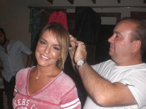 Tatil İçin Foçaya Gelen Bengü Kuaförü Mesken Tuttu