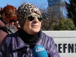 Defne Joy Foster’ın Annesinden Kızının Ölümü İle İlgili Açıklama
