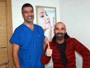 Ünlü Yönetmen İzmir’de Saç Ektirdi