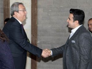 Başkan Ünver, Aşk Ve Mavi Dizi Setini Ziyaret Etti