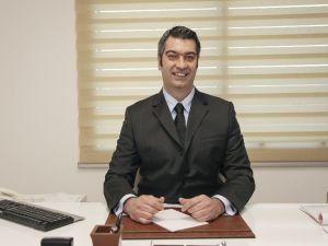 Göz Kapağı Düşüklüğü Baş Ağrısının Sebebi Olabilir