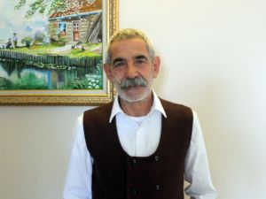 Ünlü Oyuncu, Ailesi Cezaevinde Olan Çocukların Masraflarını Üstlendi