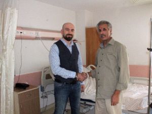 Yemenli Hastaya Kaburgadan Burun Yapıldı