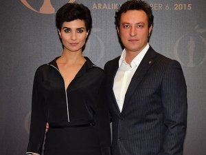 Tuba Büyüküstün Ve Onur Saylak Çiftinden Tazminat Davası