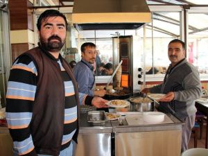 Okyanus’un 6’ncı Yılı Onuruna Döner Dağıttı