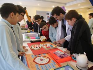 İhlas Koleji Öğrencileri Bilimsel Hünerlerini Gösterdi