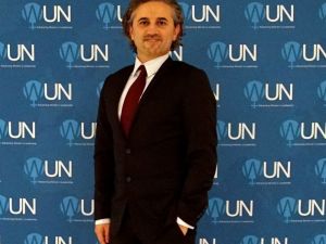 Defacto, Bm’de ’Mutlu Kadın Hareketi’ni Anlattı
