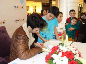 Çağatay Akman Eskişehir’de hayranlarıyla buluştu