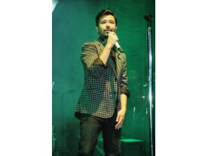 Sosyete Mekanı Yalın’la Coştu