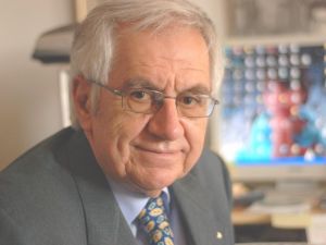 Prof. Dr. Sezik: “Yanlış bilgilere aldırmayın, adaçayını gönül rahatlığıyla için”