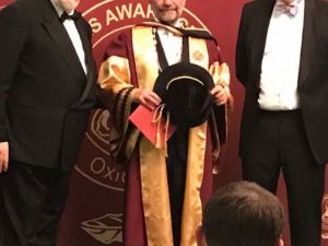 Oxford’tan Dr. Suat Günsel’e Fahri Profesörlük ünvanı