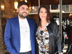 Ünlü sanatçı Ebru Yaşar ve eşinden örnek davranış