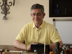 Prof. Dr. Serdar Saydam’dan Angeline Jolie’li meme kanseri örneği
