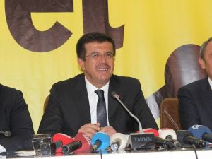 Bakan Zeybekci, Denizli’de ‘Sen de gülümse bence de evet’ kampanyasını tanıttı