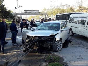 Piyalepaşa Bulvarı’nda trafik kazası : 3 yaralı
