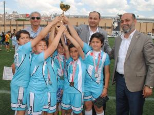 Aydın Cumhuriyet İlkokulu şampiyon oldu