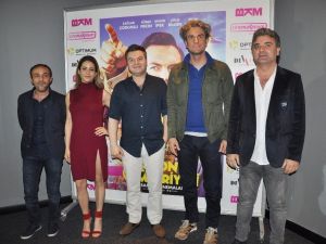 Kolonya Cumhriyeti’nin galası İzmir’de yapıldı